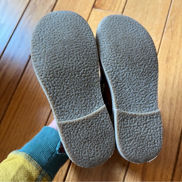 Mini Boden T Strap Mary Jane’s, sz 31 (13) - Picture 4 of 5